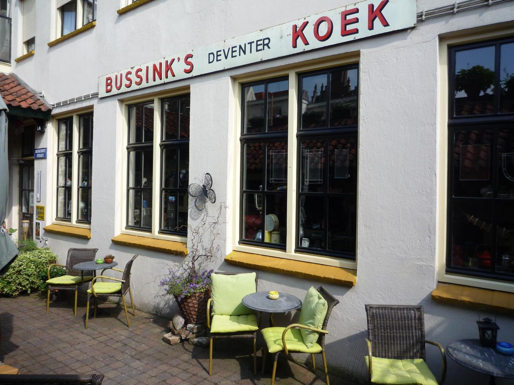 Hanzestadslogement De Leeuw, In Het Centrum, Met Een Binnenplaats, Kamers Met Badkamer En Toilet En Een Keukentje Deventer Exterior foto